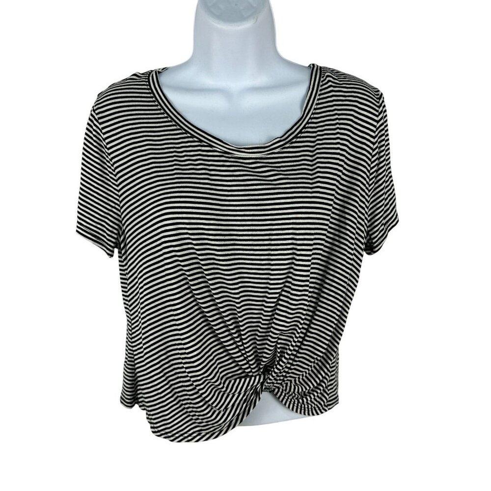 Striped Black & White Nine Britton Knot Front T-Shirt Medium Rayon Spandex